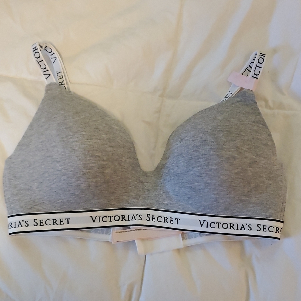 NWT Victoria's Secret Gray Bralette